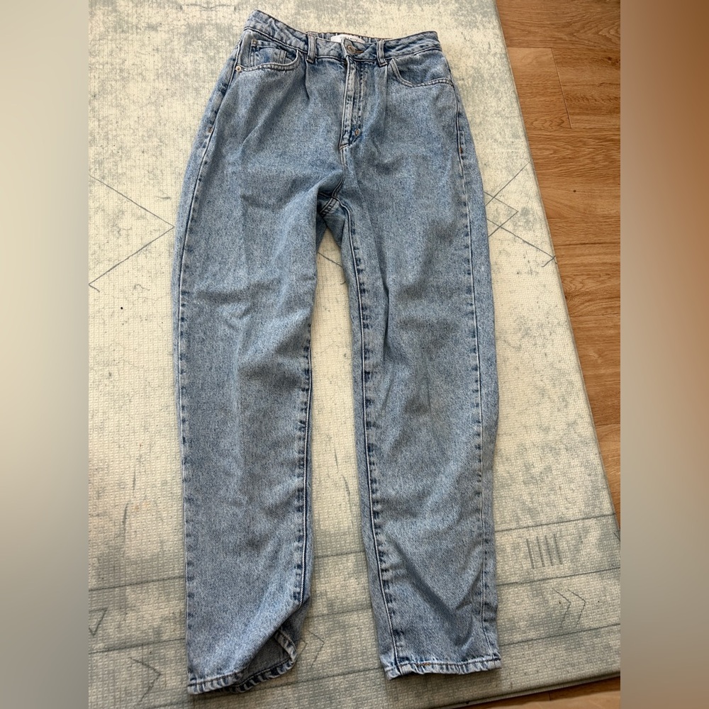 Gigi high rise dynamite jeans size 25